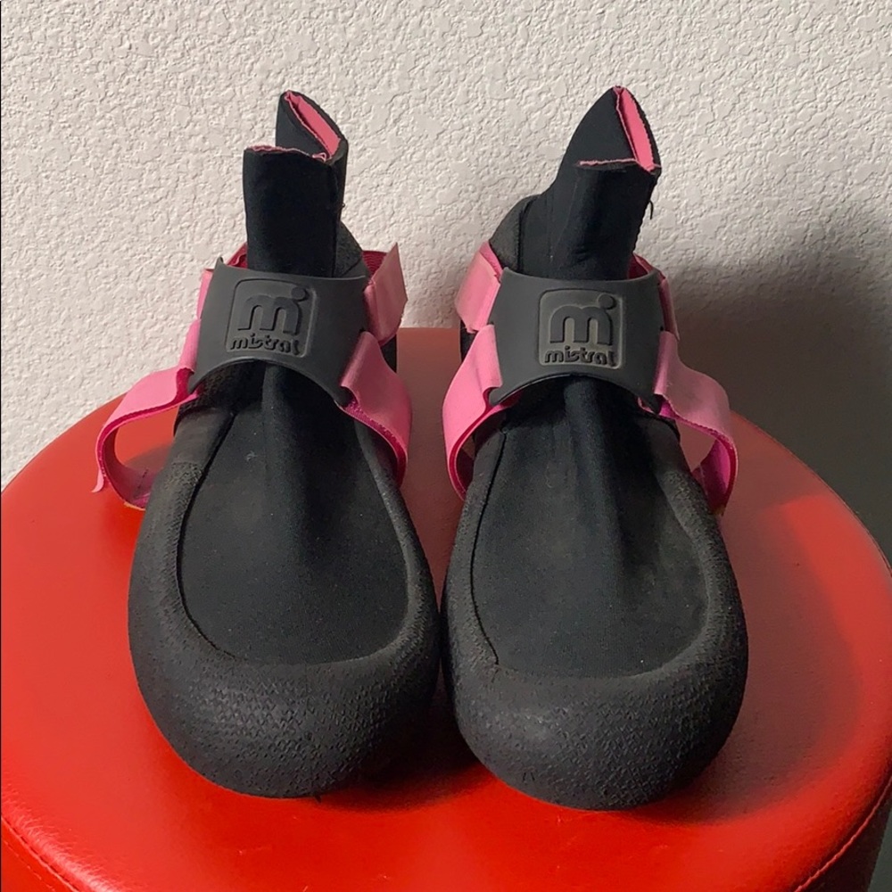 Mistral neoprene w/rubber bottom wetsuit booties